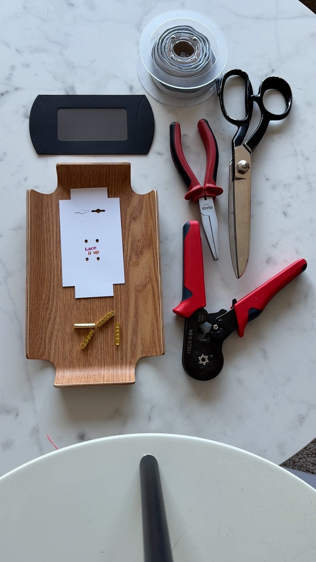 Hoe worden Lace it Up veters gemaakt?