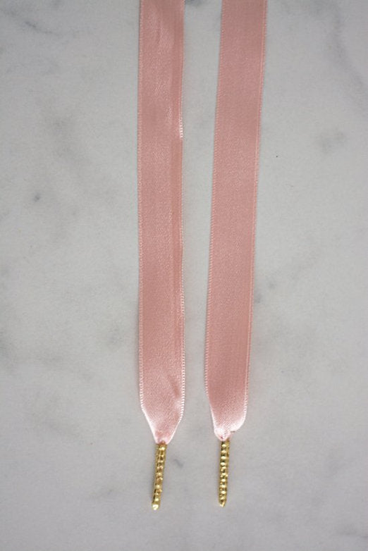 Blush Silk – satijnen sneaker-veters in zalmroze