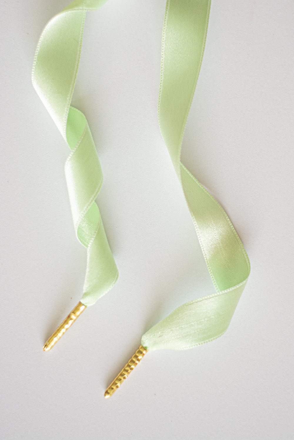 Schoenveters plat satijn luxe - pistache groen breed