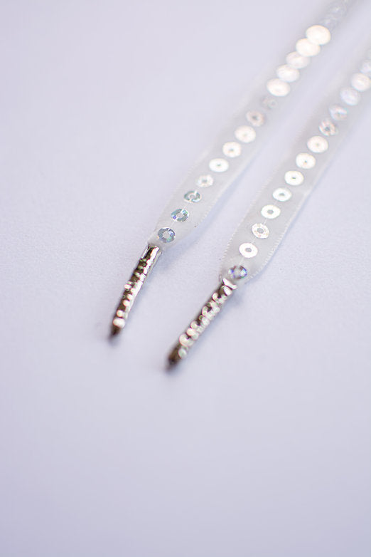 Stardust White – platte veters met pailletten