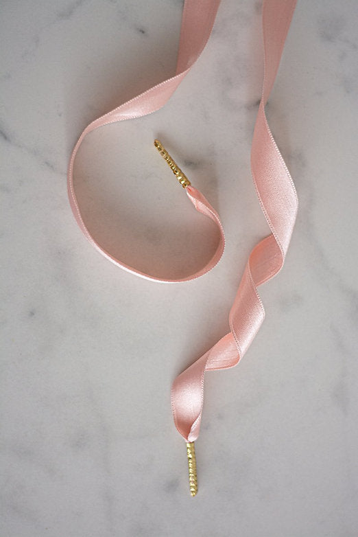 Blush Silk – satijnen sneaker-veters in zalmroze