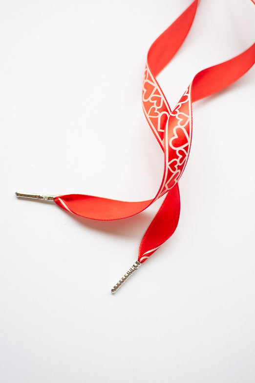 Schoenveter plat - rood met witte hartjes