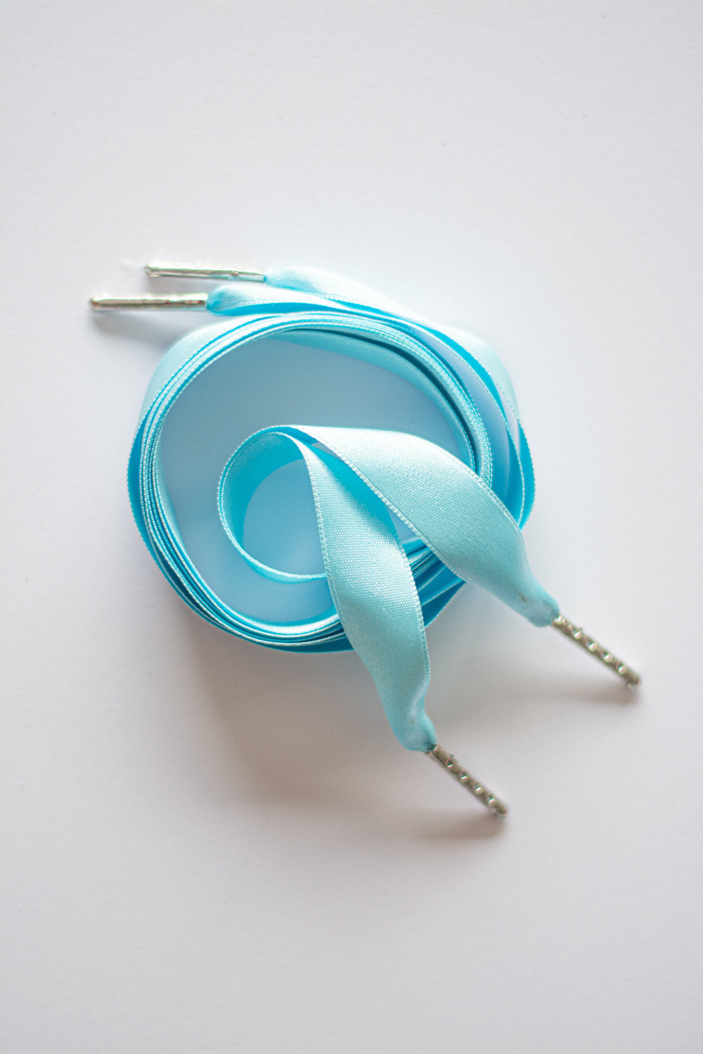 Schoenveters plat satijn luxe - aqua blauw breed