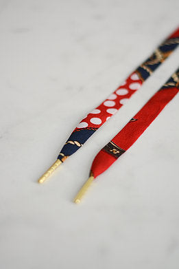 Red scarf - Rode platte schoenveters met sjaalprint