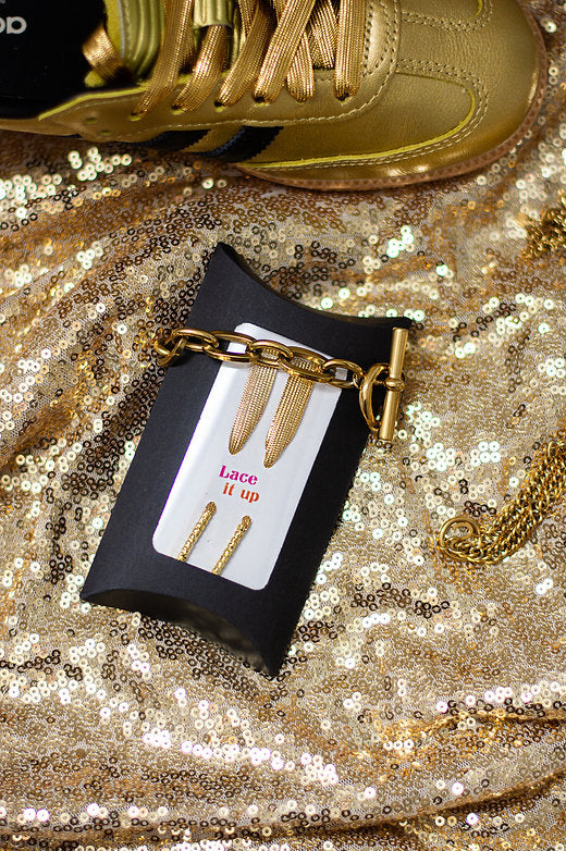 Golden Hour Luxe – platte veters in glanzend goud