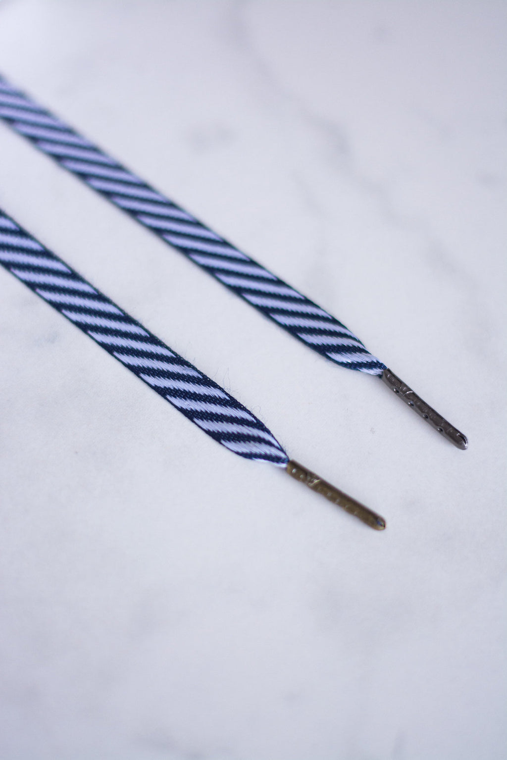 Zebra Shadow - zwart-wit gestreepte veters