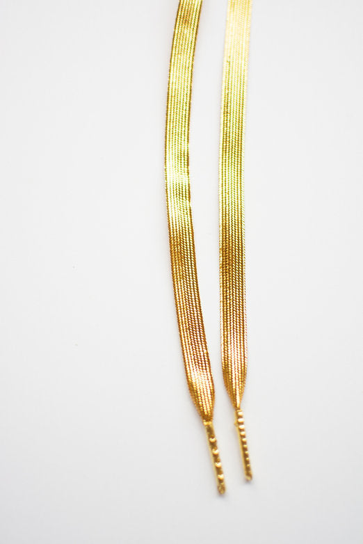Golden Hour Luxe – platte veters in glanzend goud