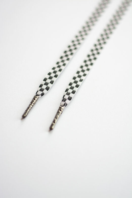 Schoenveters plat - zwart wit geblokt