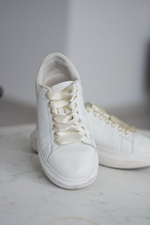 Schoenveters plat satijn luxe - champagne beige breed