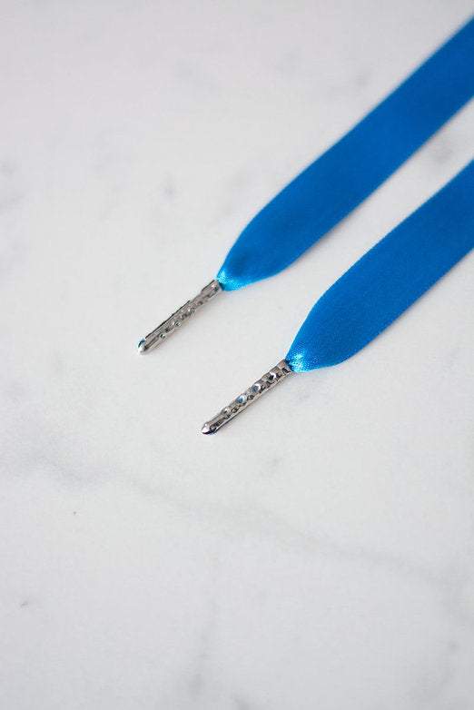 Schoenveters plat satijn luxe - blauw breed