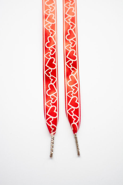 Schoenveter plat - rood met witte hartjes