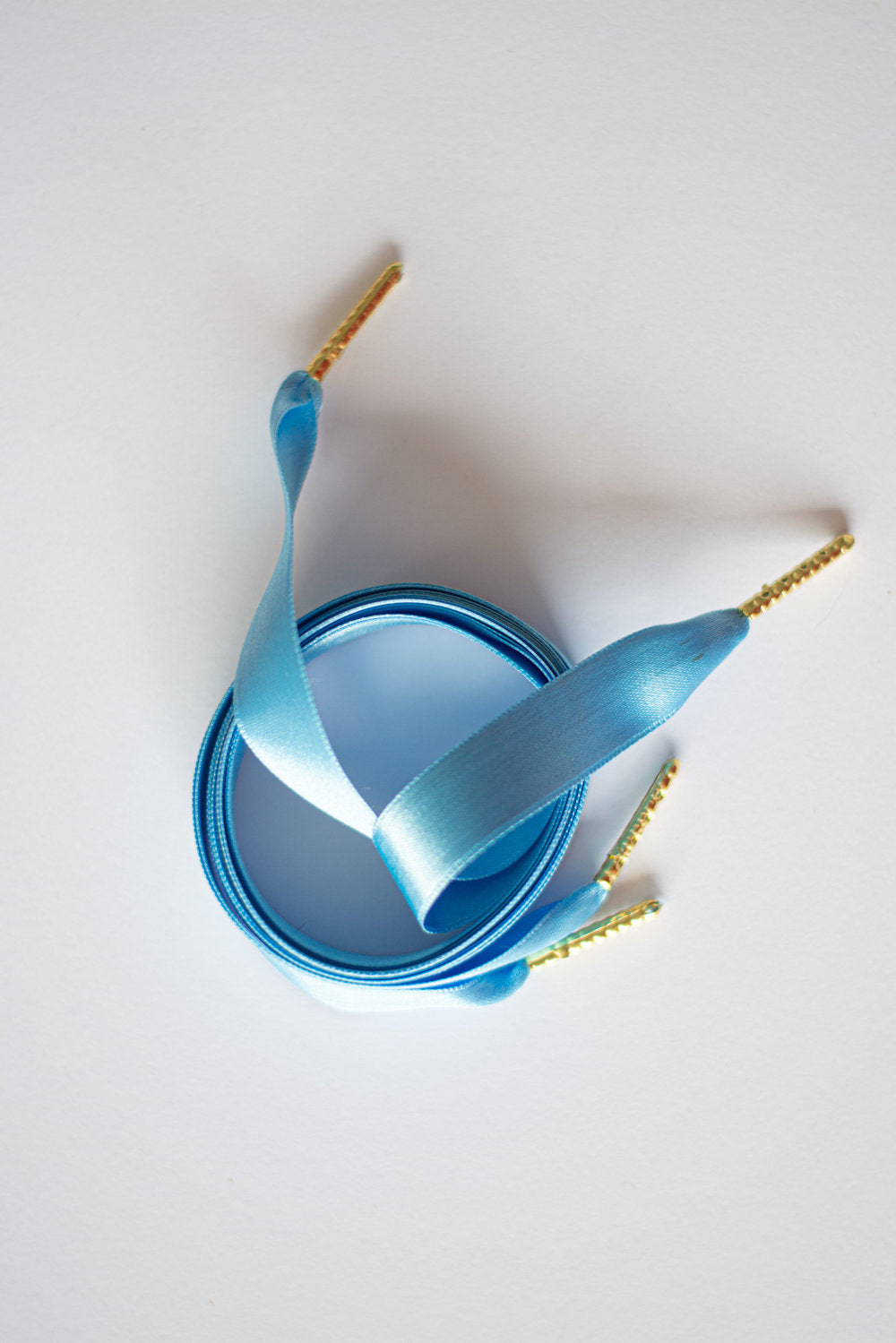 Schoenveters plat satijn luxe - hemels blauw breed