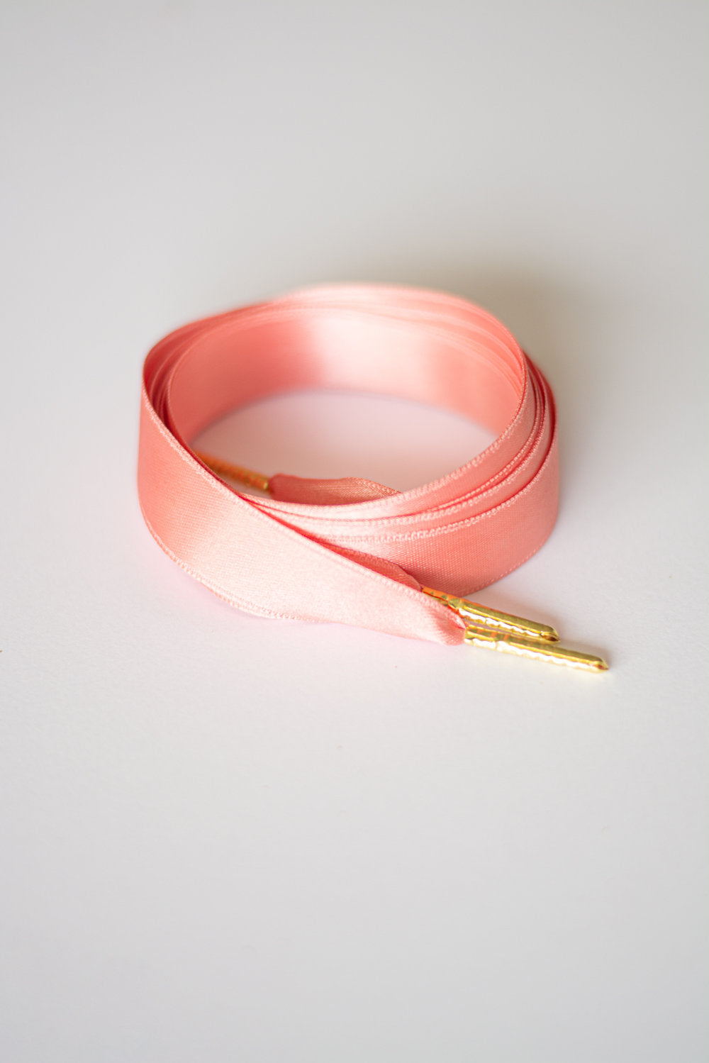 Schoenveters plat satijn luxe - koraal roze breed