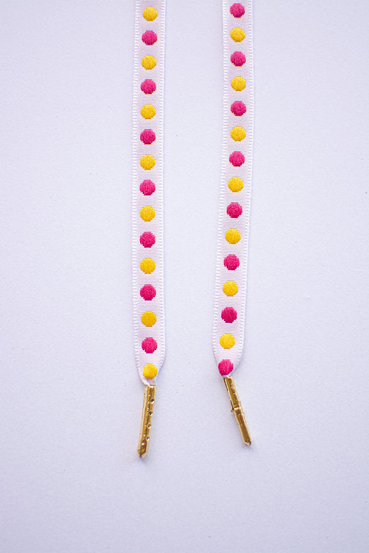 Schoenveters plat - wit met gele en roze bollen