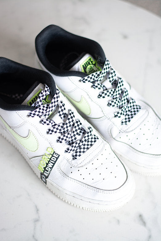 Schoenveters plat - zwart wit geblokt