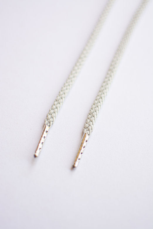 Schoenveters rond koord licht grijs