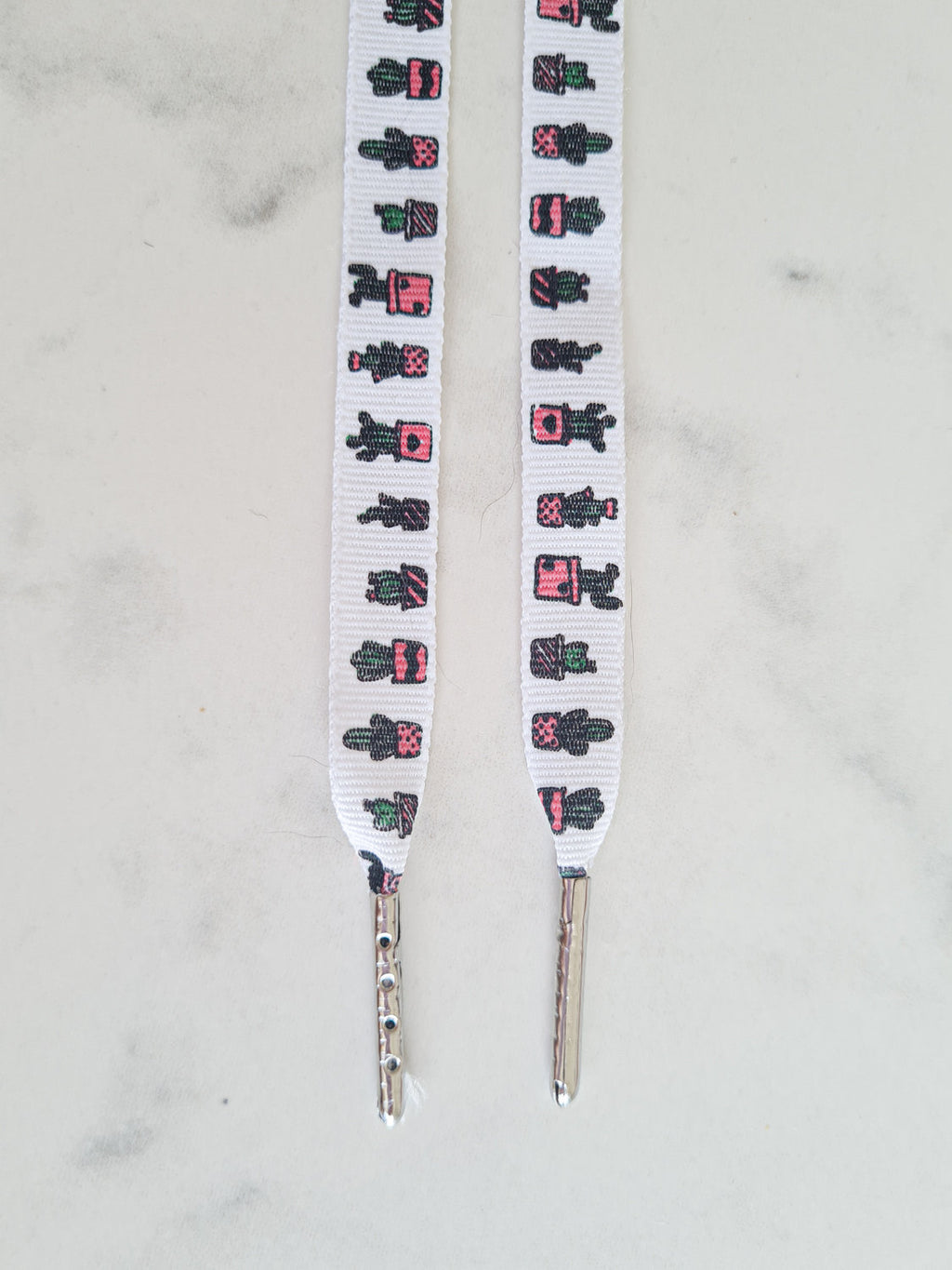 Schoenveters plat uni wit met cactussen