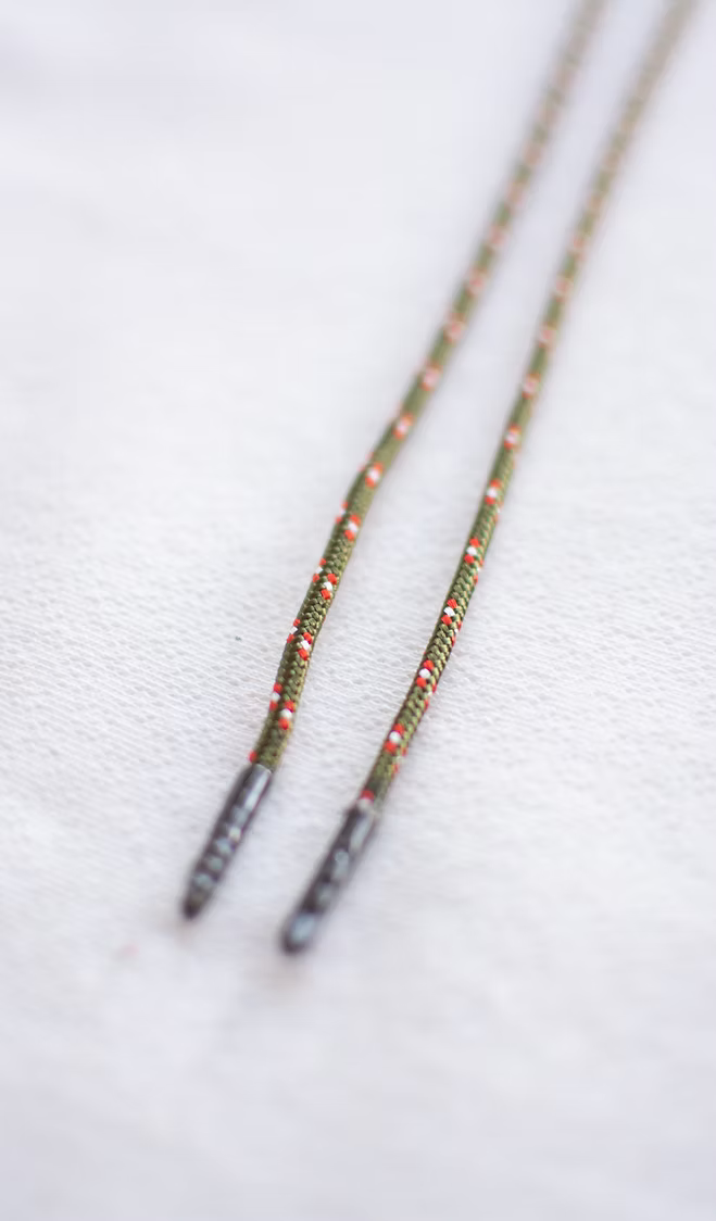 Schoenveters rond - groen met rode stipjes