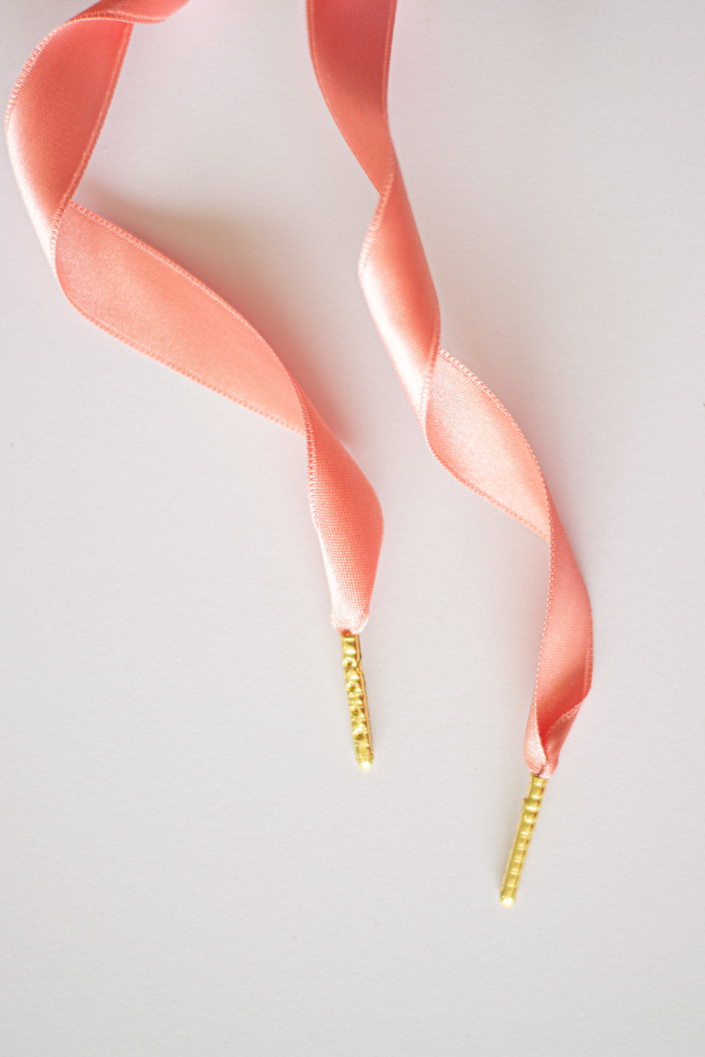 Schoenveters plat satijn luxe - koraal roze breed