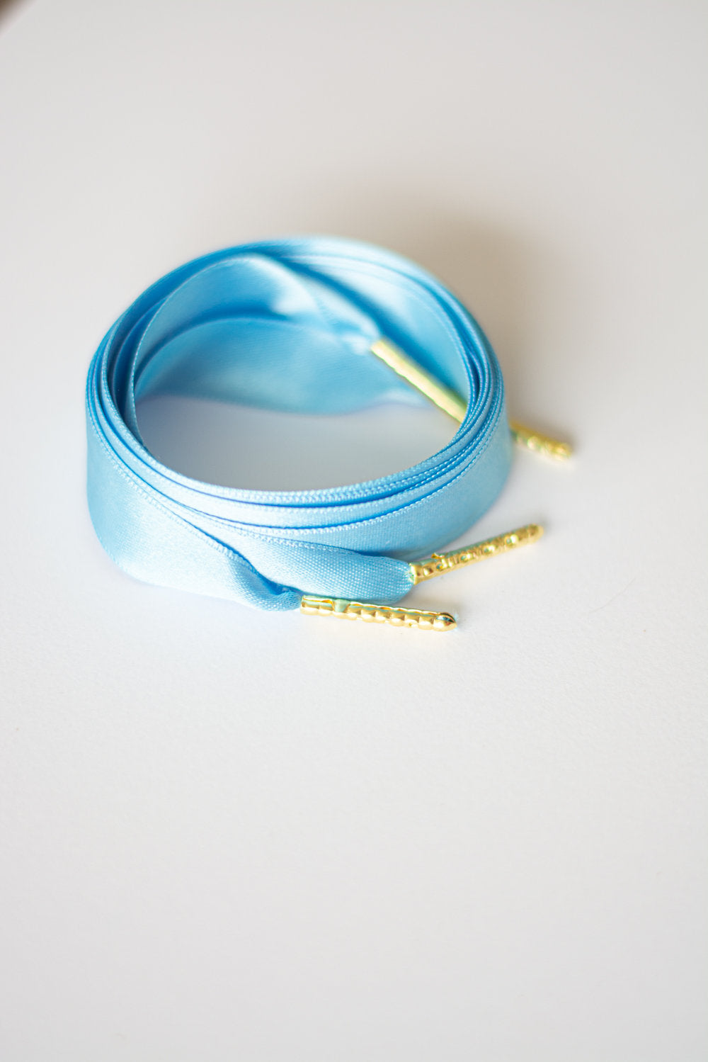 Schoenveters plat satijn luxe - hemels blauw breed