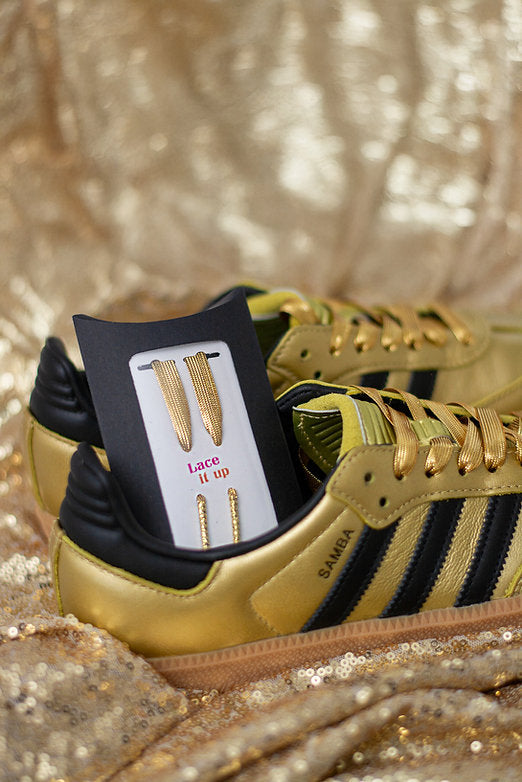 Golden Hour Luxe – platte veters in glanzend goud
