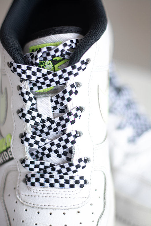 Schoenveters plat - zwart wit geblokt