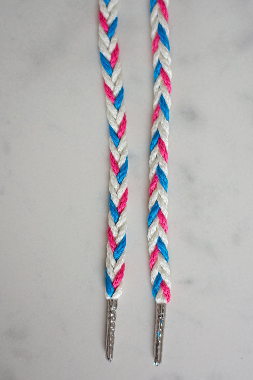 Cotton Candy Braid – gevlochten veters wit met blauw en roze