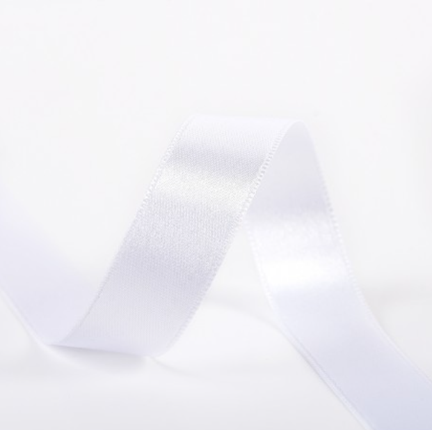 Ice Ribbon – extra brede satijnen veters in wit